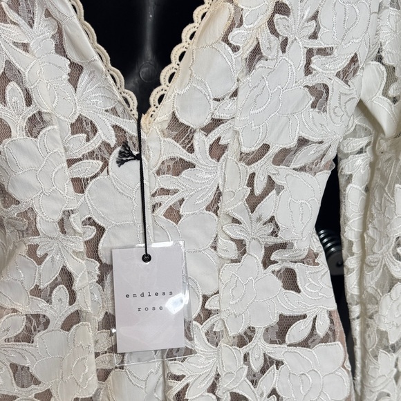 Endless Rose White Floral Lace Long Sleeve Dress - Picture 3 of 4